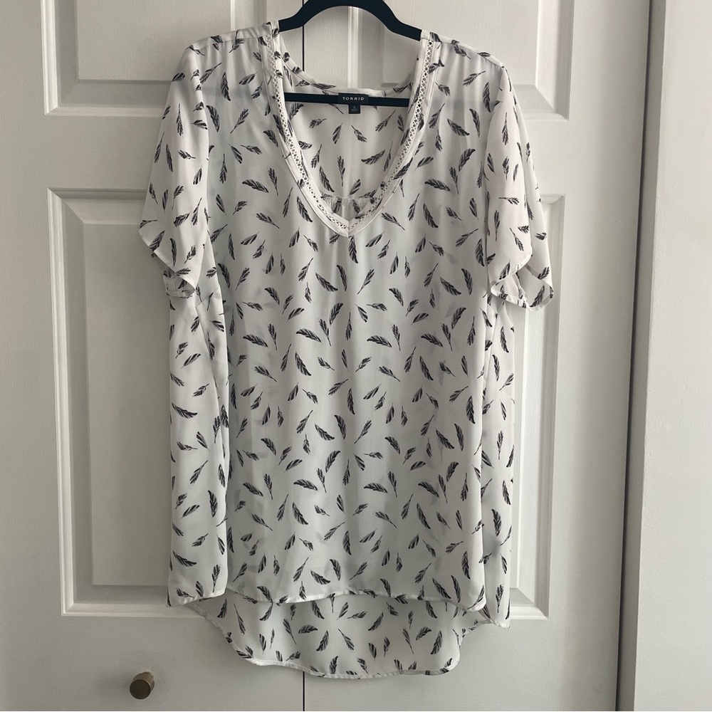 Torrid Feather Blouse, Size 2X